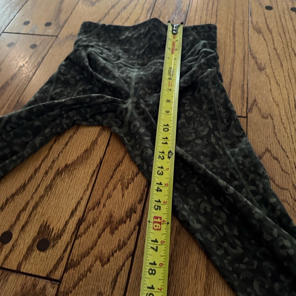 Lululemon Base‎ Pace High-Rise Tight 25" Intertwined Camo Medium Olive Multi 2 - Picture 11 of 11